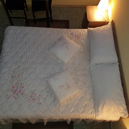 Alba Guest house *